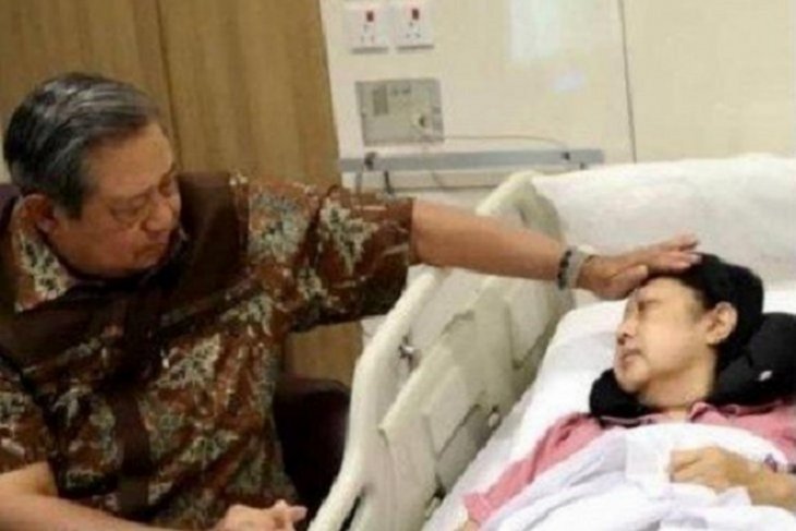 SBY will book the story of Ani Yudhoyono