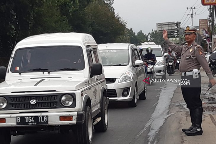 H-3 Lebaran belum ada lonjakan volume kendaraan di jalur mudik Sukabumi