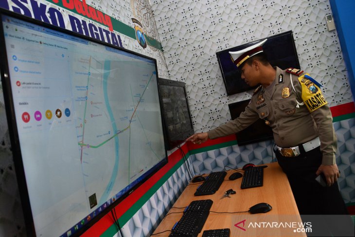 Pemantauan jalur mudik Jombang melalui CCTV