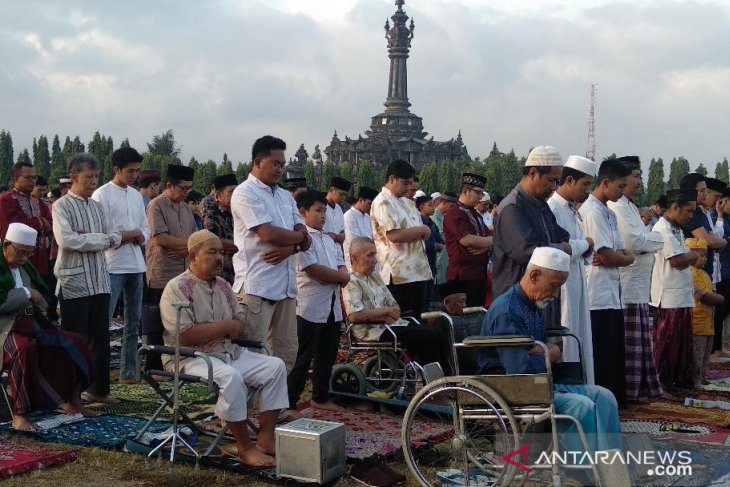 Khatib ajak umat Islam di Bali kembali bersatu pascapemilu (video)