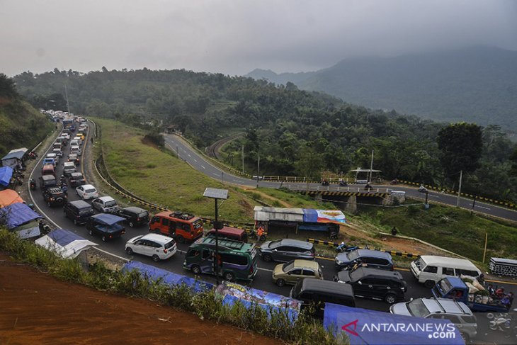 Arus balik jalur selatan lingkar Gentong 