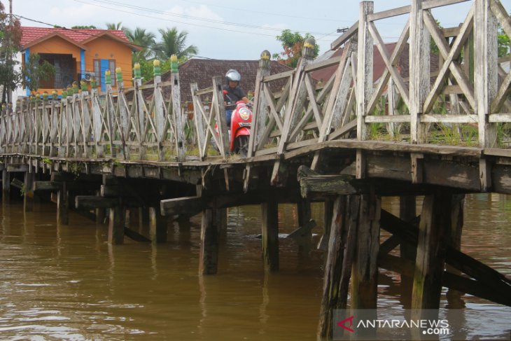 Kondisi Jembatan Ulin Kuin Memprihatinkan