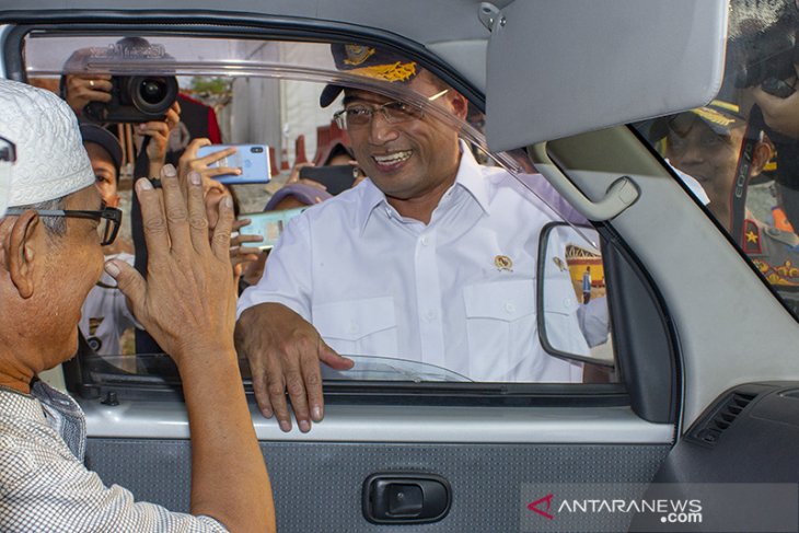 Kunjungan Menteri Perhubungan di gerbang Tol Cikampek Utama 