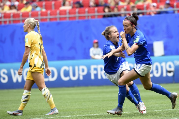 Dua gol Bonansea antar Italia menang tipis 2-1 atas Australia
