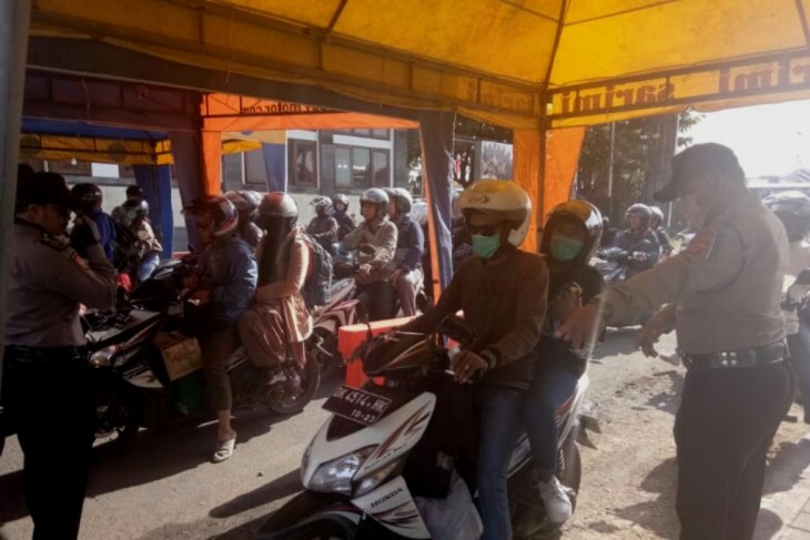 Pemeriksaan kendaraan di pelabuhan Gilimanuk dipindahkan