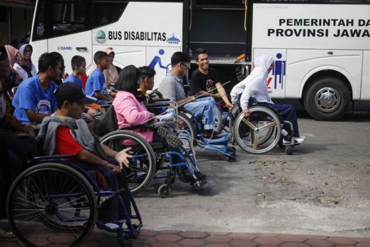 Bus khusus penyandang disabilitas