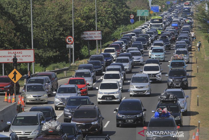 Puncak arus balik tol Palikanci 