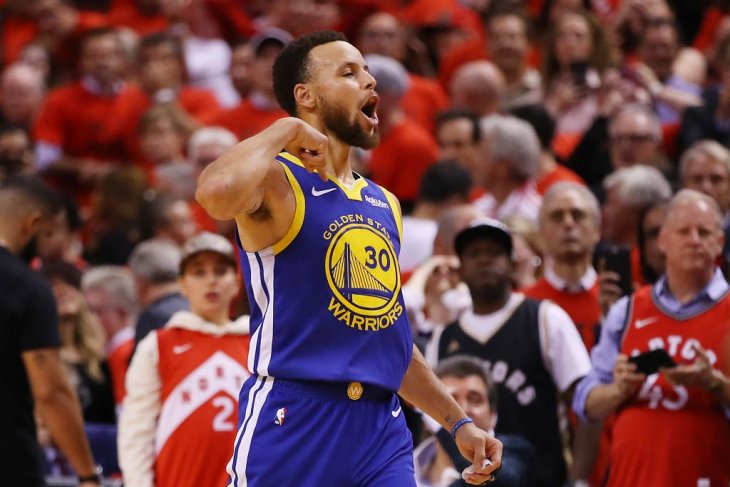 Tundukkan Raptors, Warriors memperpanjang nafas di final NBA