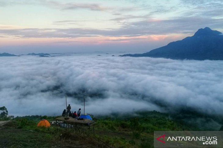 Pesona Bukit Sepancong Bengkayang tarik wisatawan