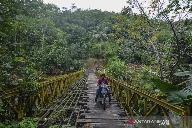 Jembatan Bailey rusak 