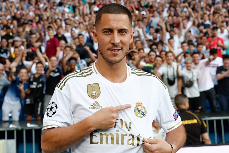 Hazard sebut fans Real Madrid lebih fanatik dibanding Chelsea