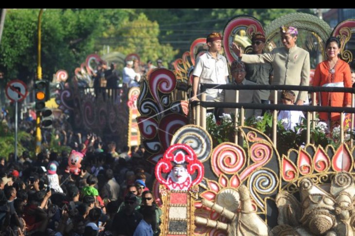 Presiden Jokowi ikut parade PKB