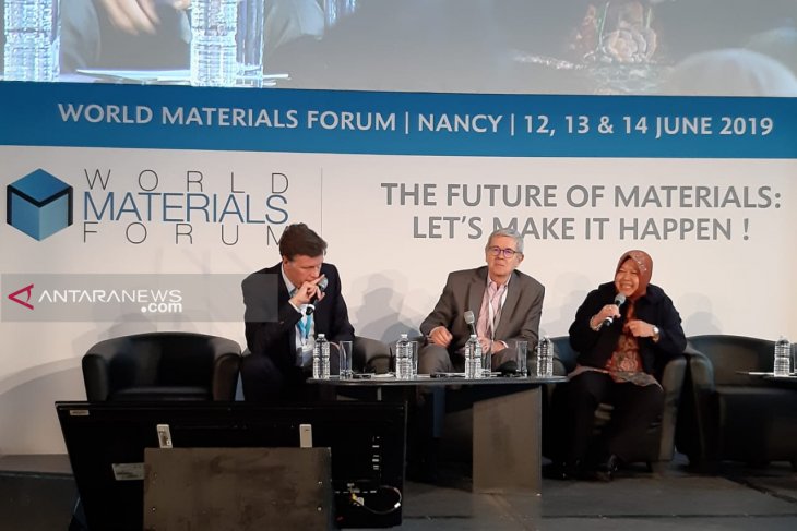 Surabaya Mayor talks about waste management in France