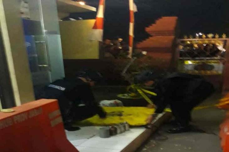 Cirebon police tighten security after finding five bombs