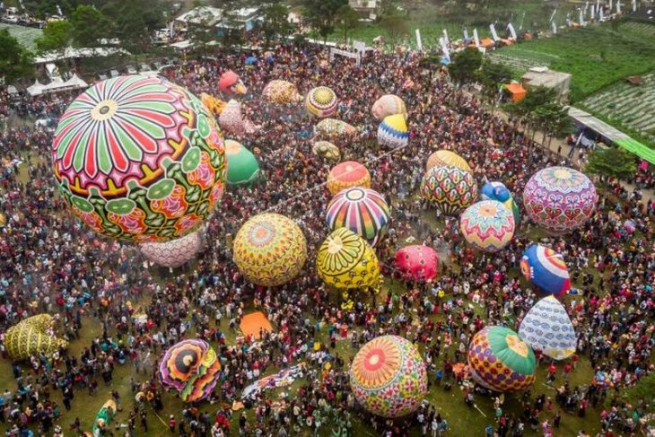 Festival balon tradisional