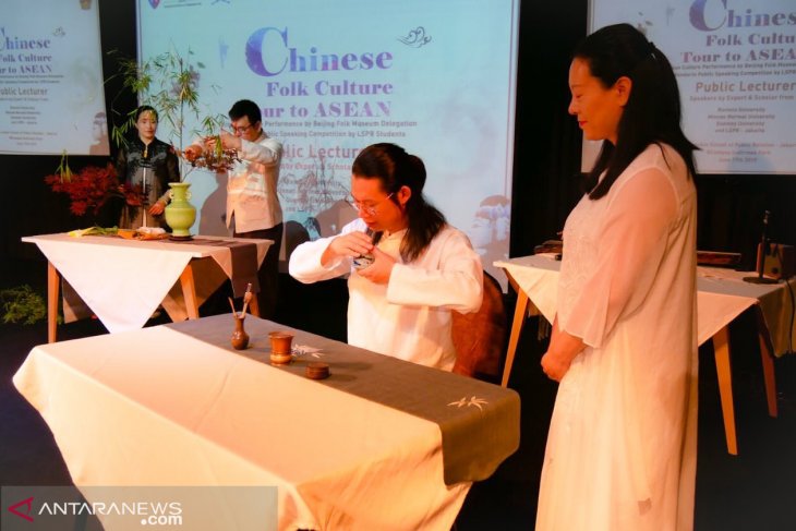 Chinese universities, London School promote folk culture in Jakarta