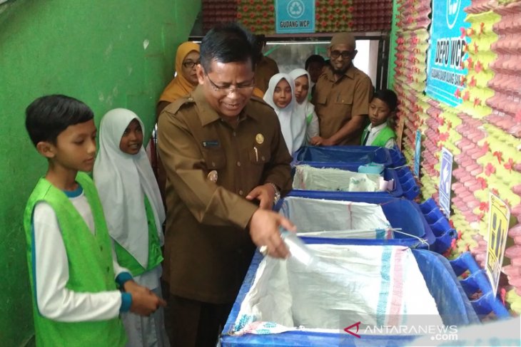 Wali Kota Banda Aceh ajak masyarakat kurangi penggunaan plastik