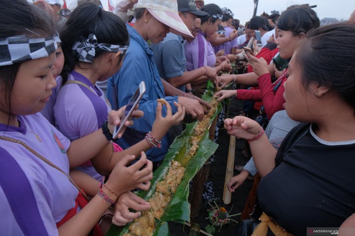 Konsep Timbungan daya tarik kuliner Festival bersama ICA