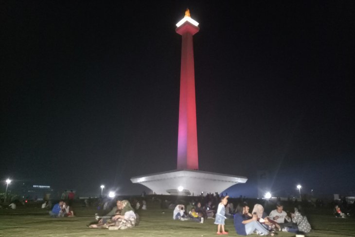 Kawasan HI padat, warga Jakarta pilih rayakan HUT Jakarta di Monas