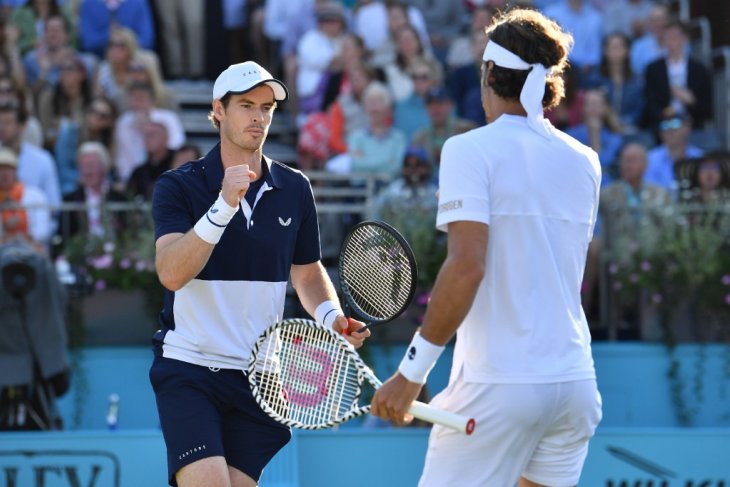 Murray melenggang ke semifinal ganda putra Queen's