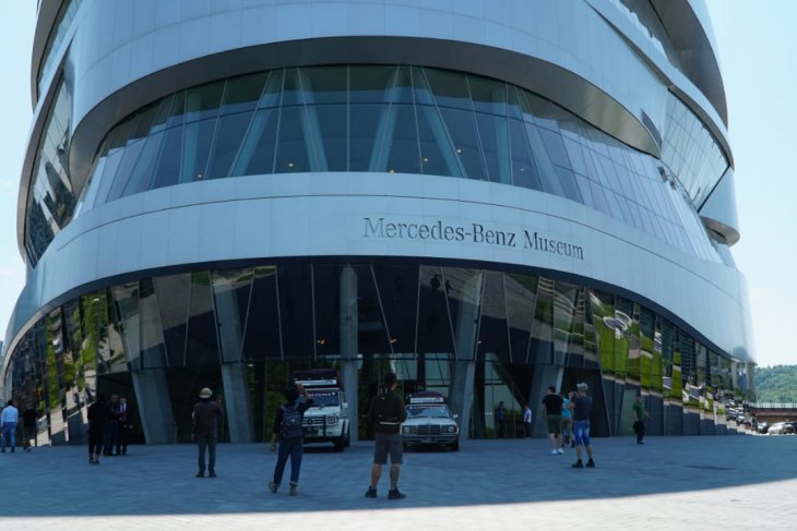 Mobil asal Indonesia nampang di Mercedes Benz Museum Stutgart