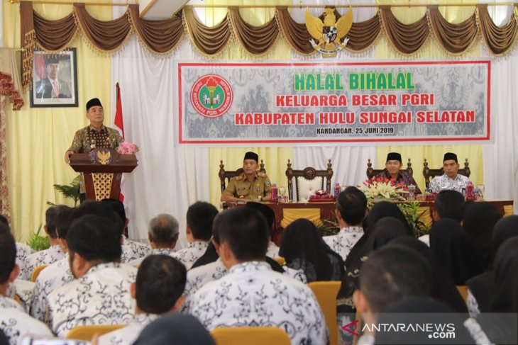Achmad Fikry ajak PGRI perjuangkan anggota masih honor