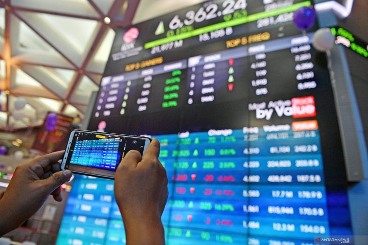 IHSG Senin dibuka menguat 11,61 poin