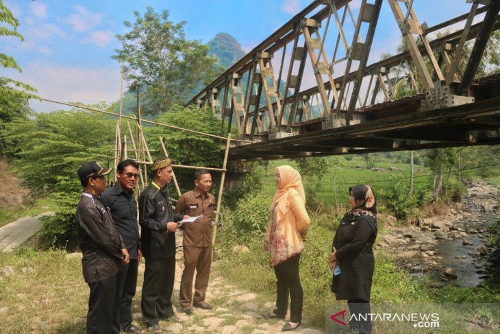 Purwakarta alokasikan anggaran Rp11 miliar bangun jembatan di wilayah terpencil