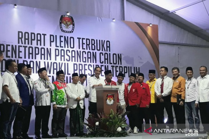Jokowi mengaku sangat bahagia jika Pak Prabowo datang ke pelantikan