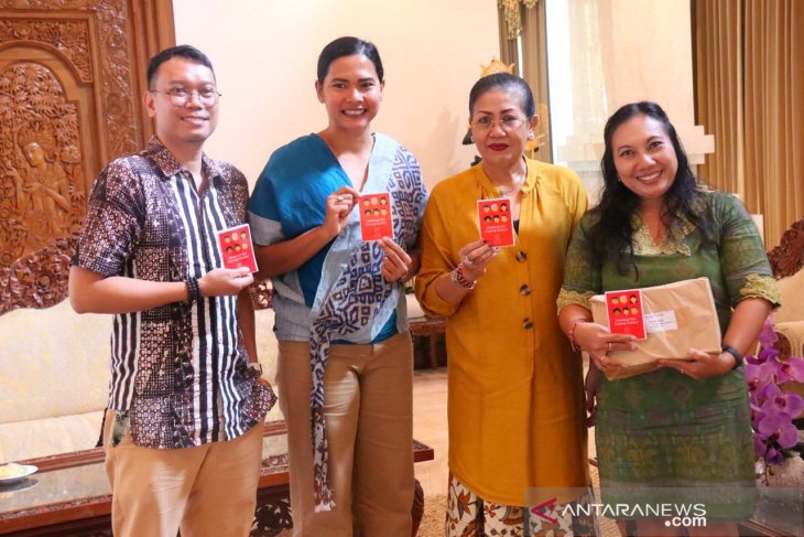 Dekranasda Bali: kain tenun bisa jadi busana milenial