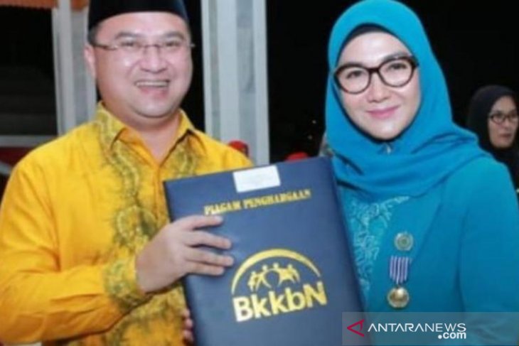 Ketua TP PKK Babel terima penghargaan Manggala Karya Kencana