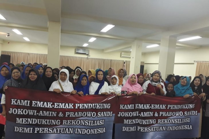 Emak-emak mendukung Persatuan Indonesia