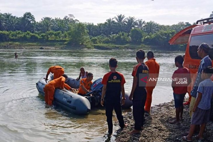 Dua Warga Aceh Barat Tenggelam Di Sungai Satu Korban Meninggal Dunia Antara News Aceh<script async src=