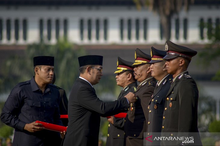 Upacara HUT Bhayangkara di Bandung 