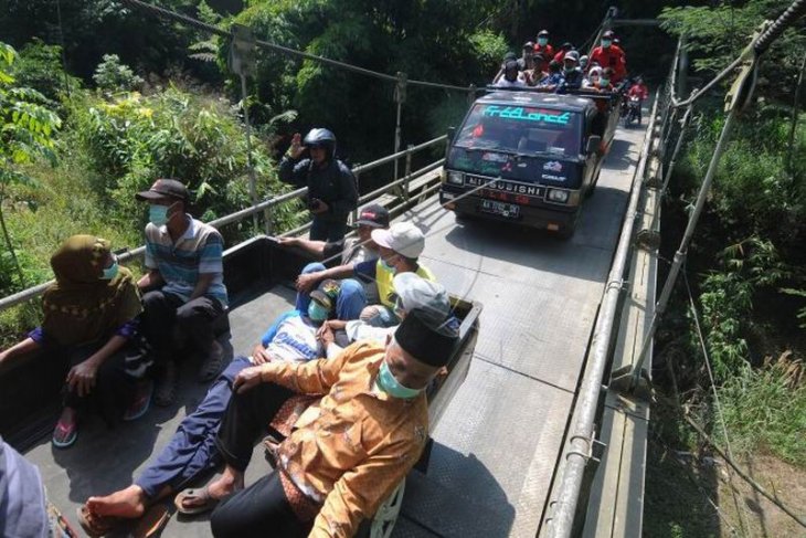 Simulasi penyelamatan warga saat erupsi gunung Merapi