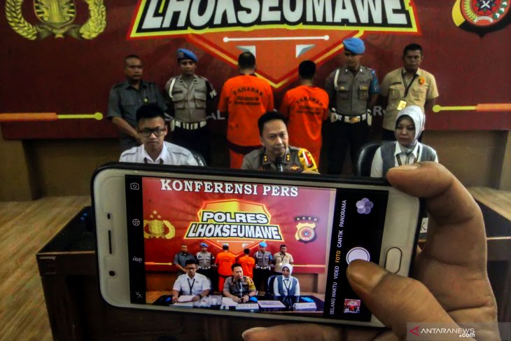 Polisi tangkap pimpinan pesantren diduga lecehkan belasan santri