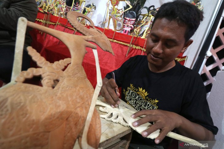 Perajin Wayang Krucil