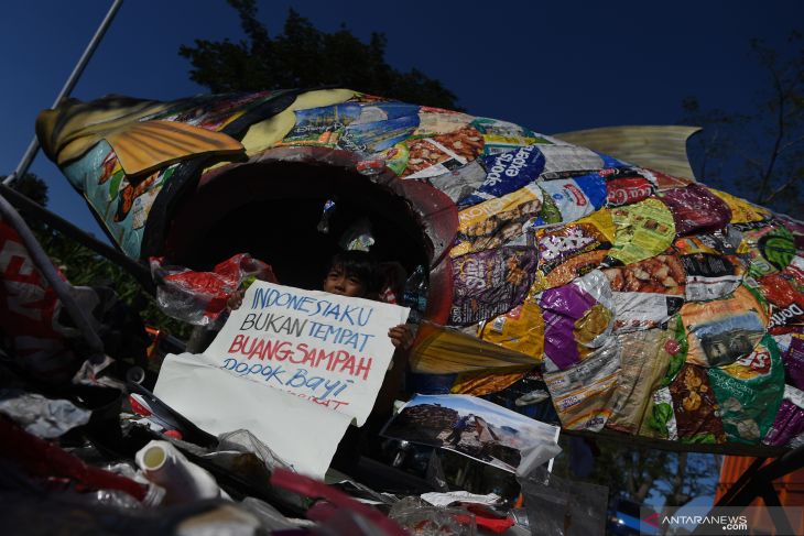 Aksi Tolak Sampah Impor