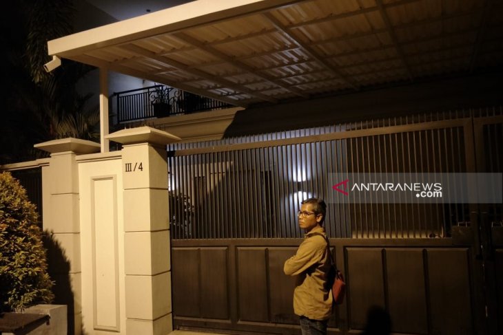 Gubernur belum terima informasi KPK geledah rumah komisaris Bank Jatim
