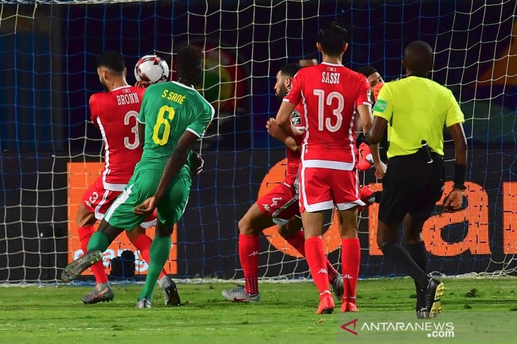 Senegal ke final Piala Afrika berkat gol bunuh diri