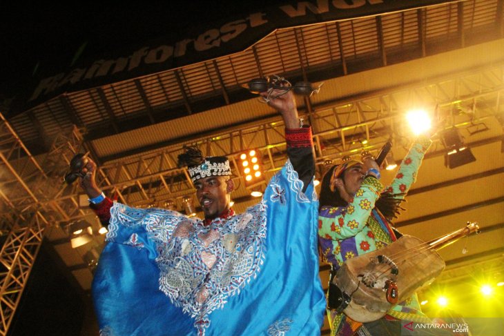 Kolaborasi para musisi menutup RWMF 2019