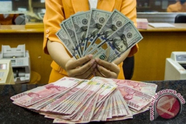 Rupiah Kamis pagi melemah 34 poin