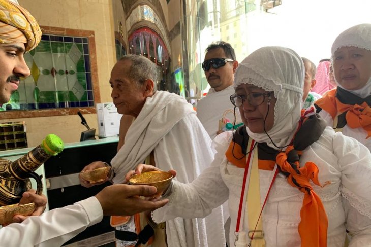 Jamaah calon haji asal Jakarta kloter pertama telah tiba di Mekkah