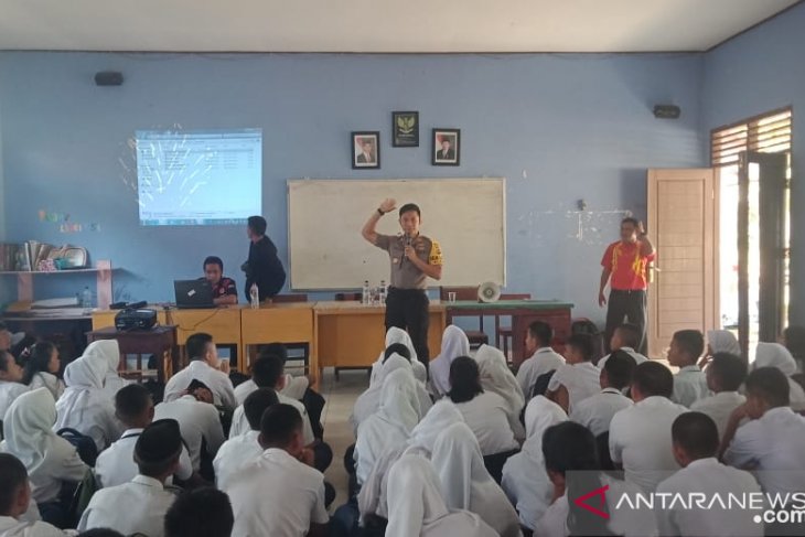 Polisi Jebus giatkan sosialisasi tertib berlalu lintas kepada para pelajar