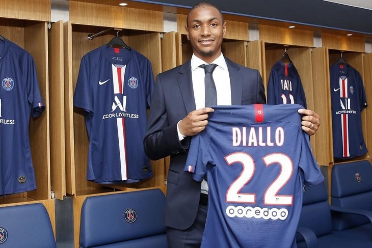 AC Milan perkuat lini belakang, incar bek PSG Abdou Diallo