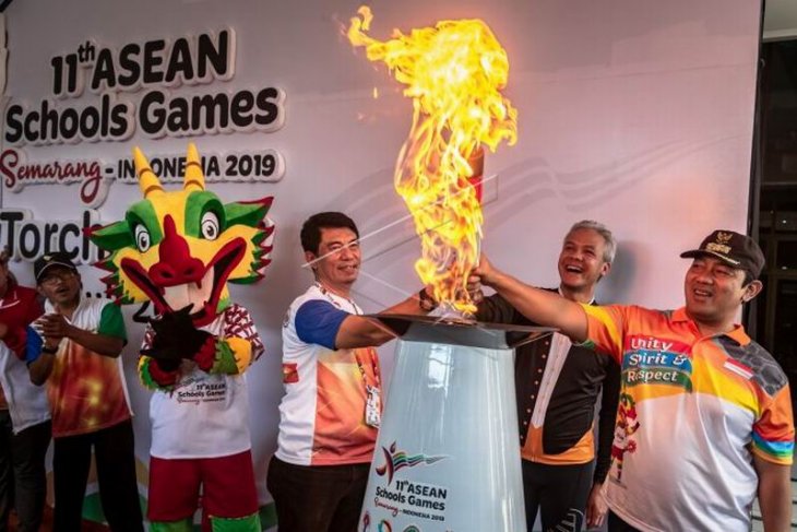 Obor api ASEAN School Games