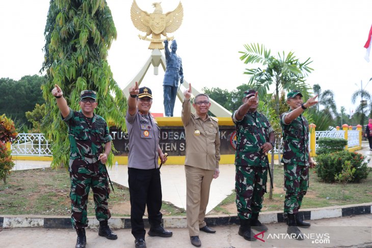 Gubernur Kalbar Kunjungi Perbatasan di Kabupaten Sambas