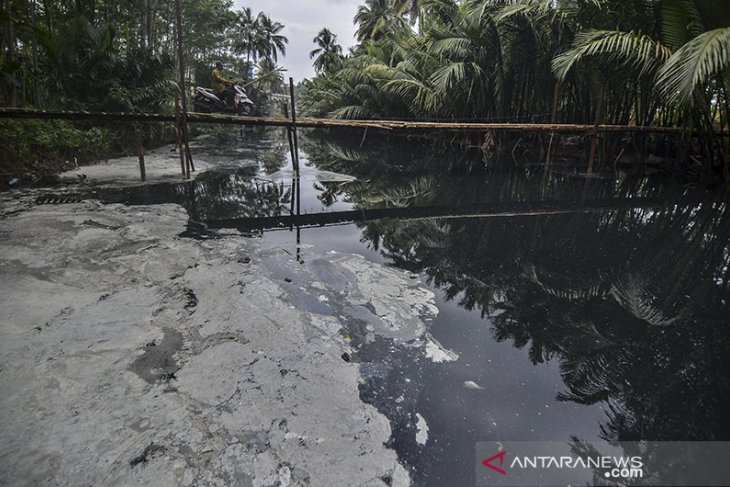 Sungai Citonjong Pangandaran tercemar limbah 