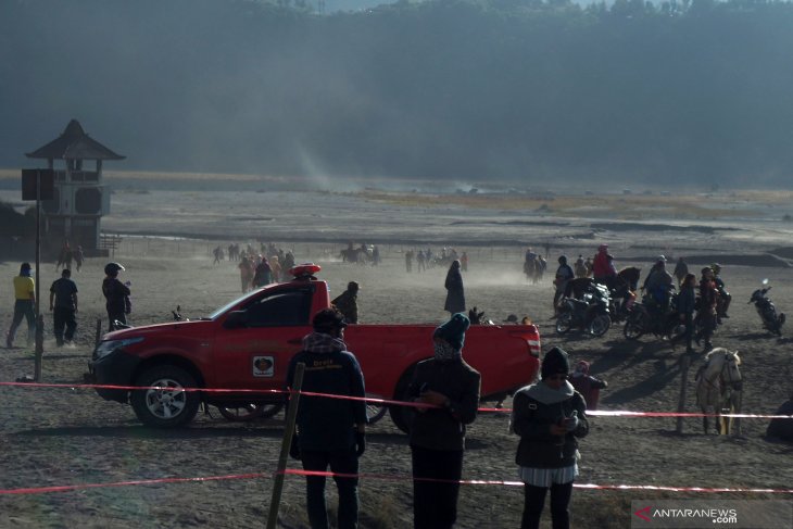 Gunung Bromo Erupsi