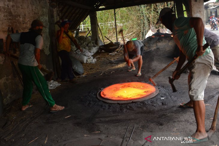 Pembuatan Wajan Jumbo